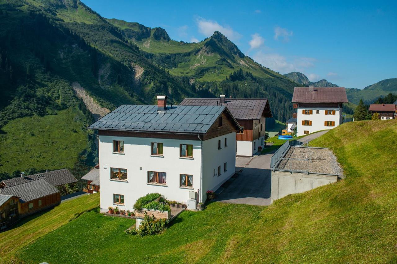 Hotel Haus Furka Damuels Esterno foto