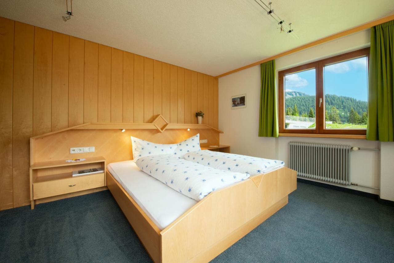 Hotel Haus Furka Damuels Esterno foto