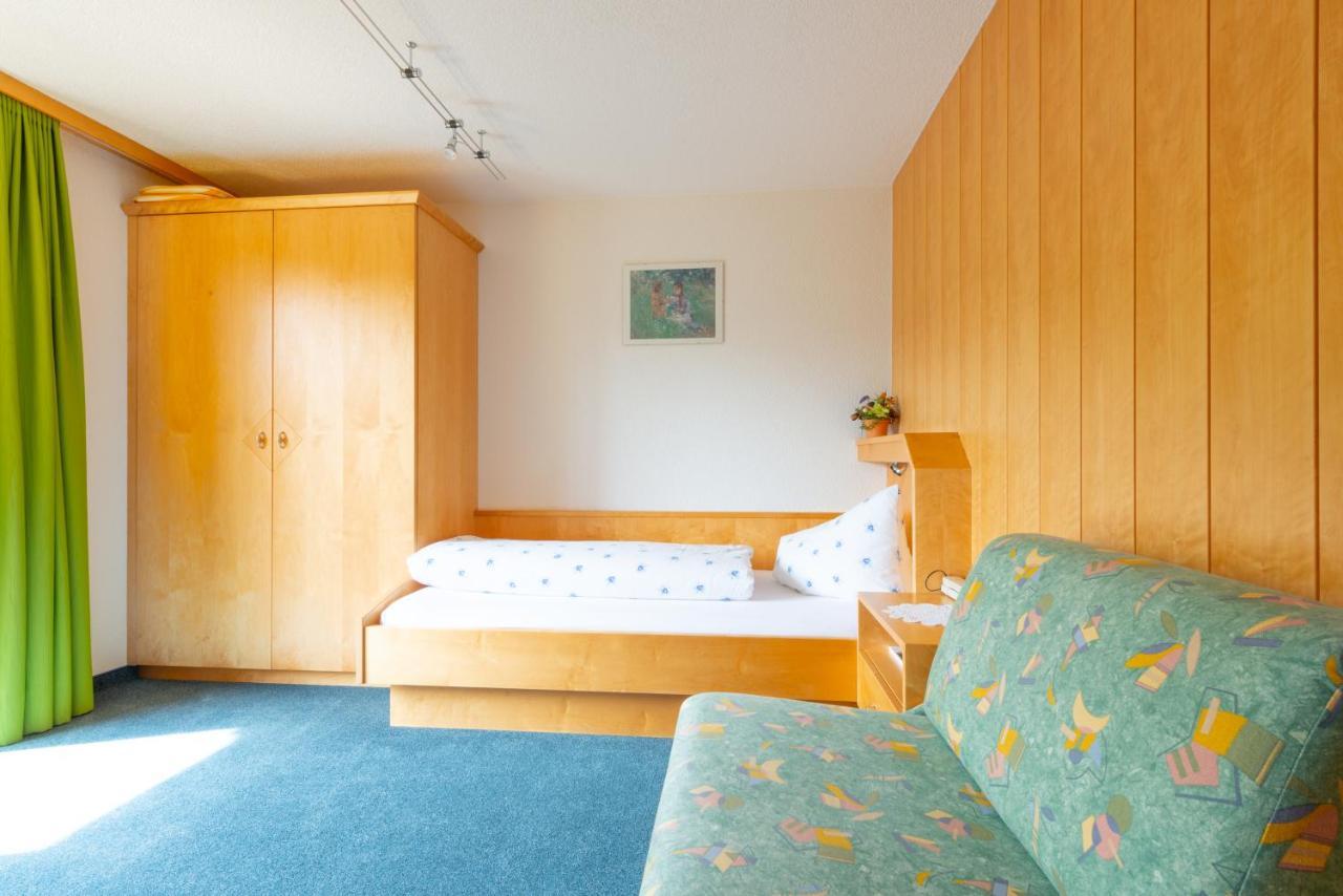 Hotel Haus Furka Damuels Esterno foto
