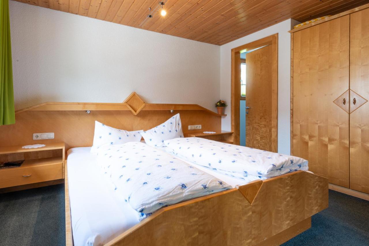 Hotel Haus Furka Damuels Esterno foto